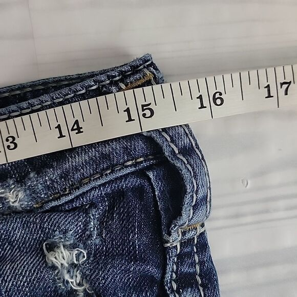 Silver Jeans Co Tuesday women's low-rise bootcut distressed blue denim. Size 26 - Picture 14 of 16